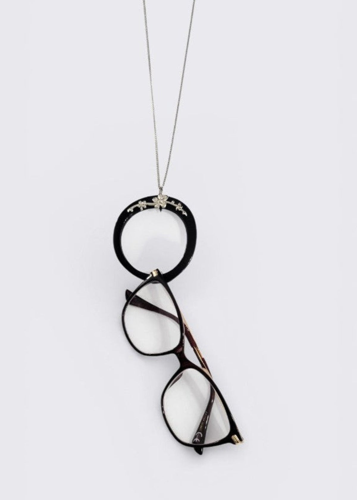LE PORTE-LUNETTES CERCLE ARGENTÉ