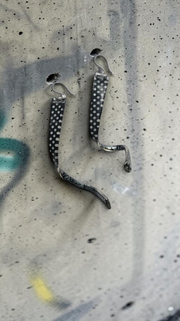 BOUCLES TORNADE À POIS - BOUCLES D'OREILLES FAIT MAIN AU QUÉBEC