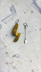 BOUCLES TWISS UNIQUE DAMIER JAUNE - BRANCHE DE LUNETTES UPCYCLÉES